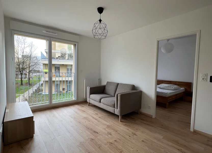 Flat Rue Claude et Simone Millot in Nantes