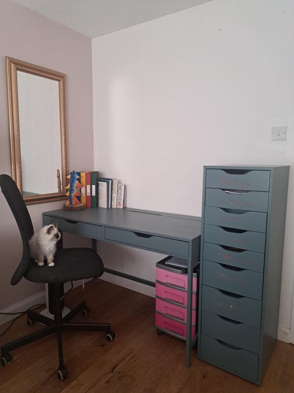 Room Glass Road in Winchburgh