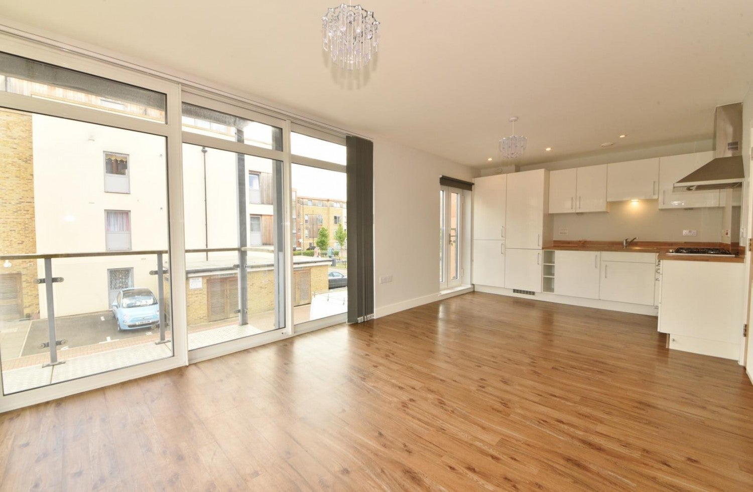 Flat Southcott Road in Greater London