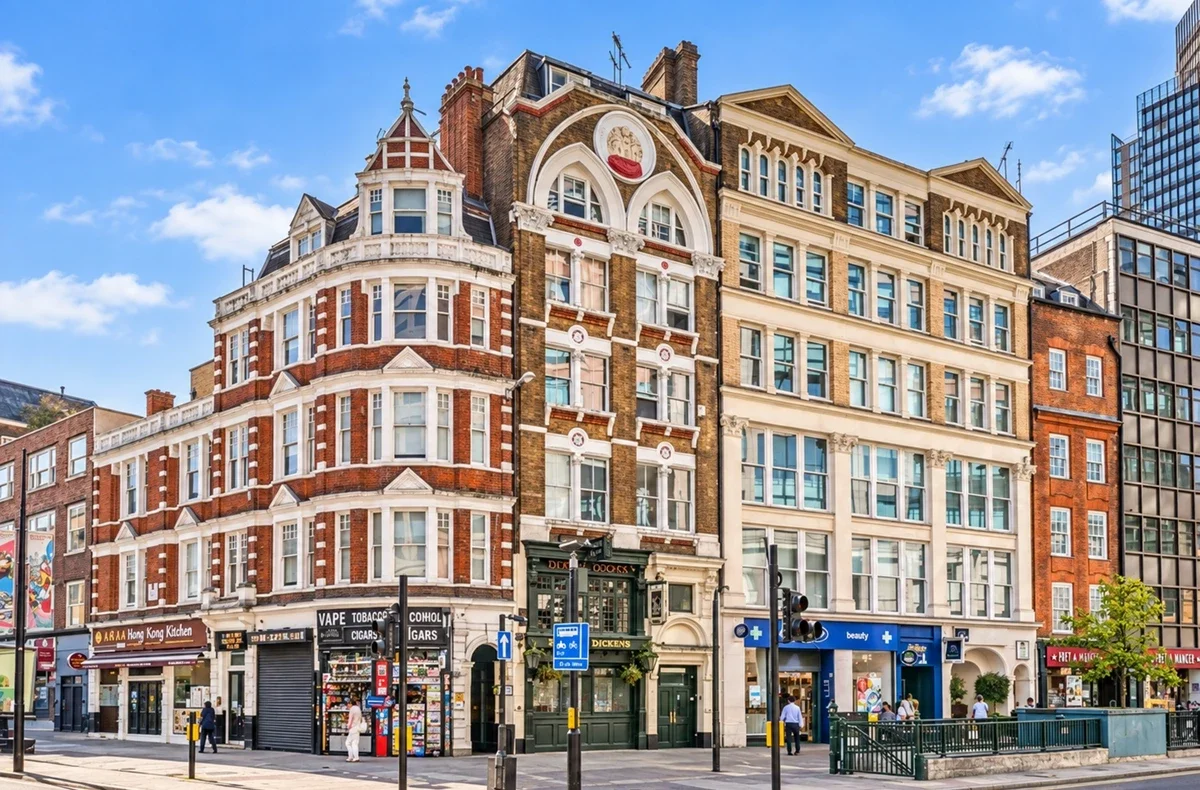 Flat Caledonian Road in Greater London