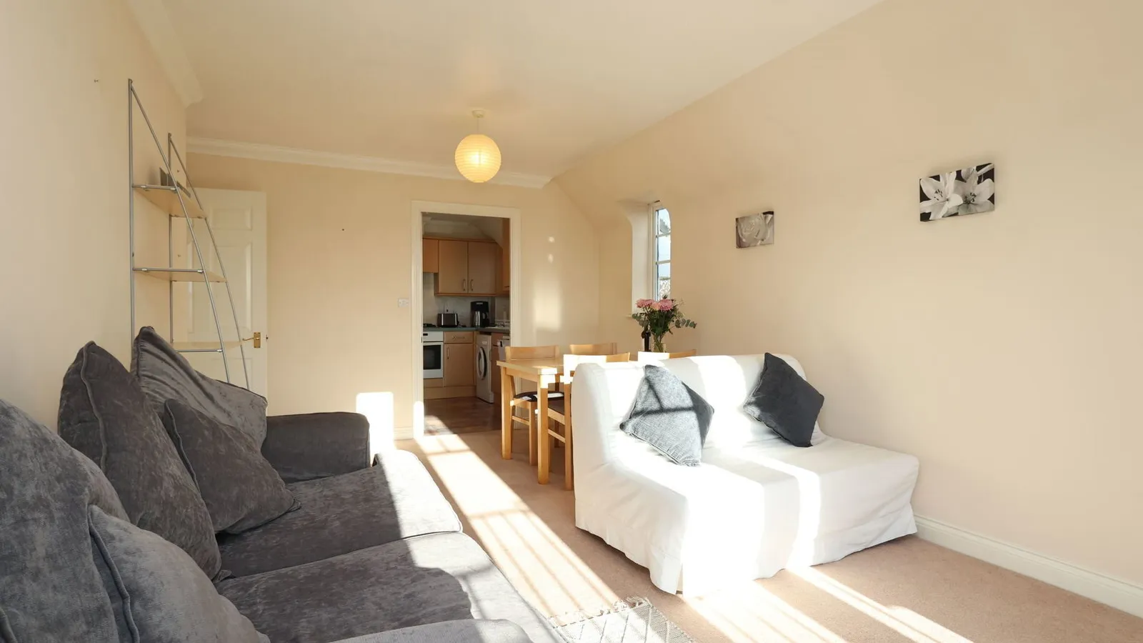 Flat Grove Court in Newbury