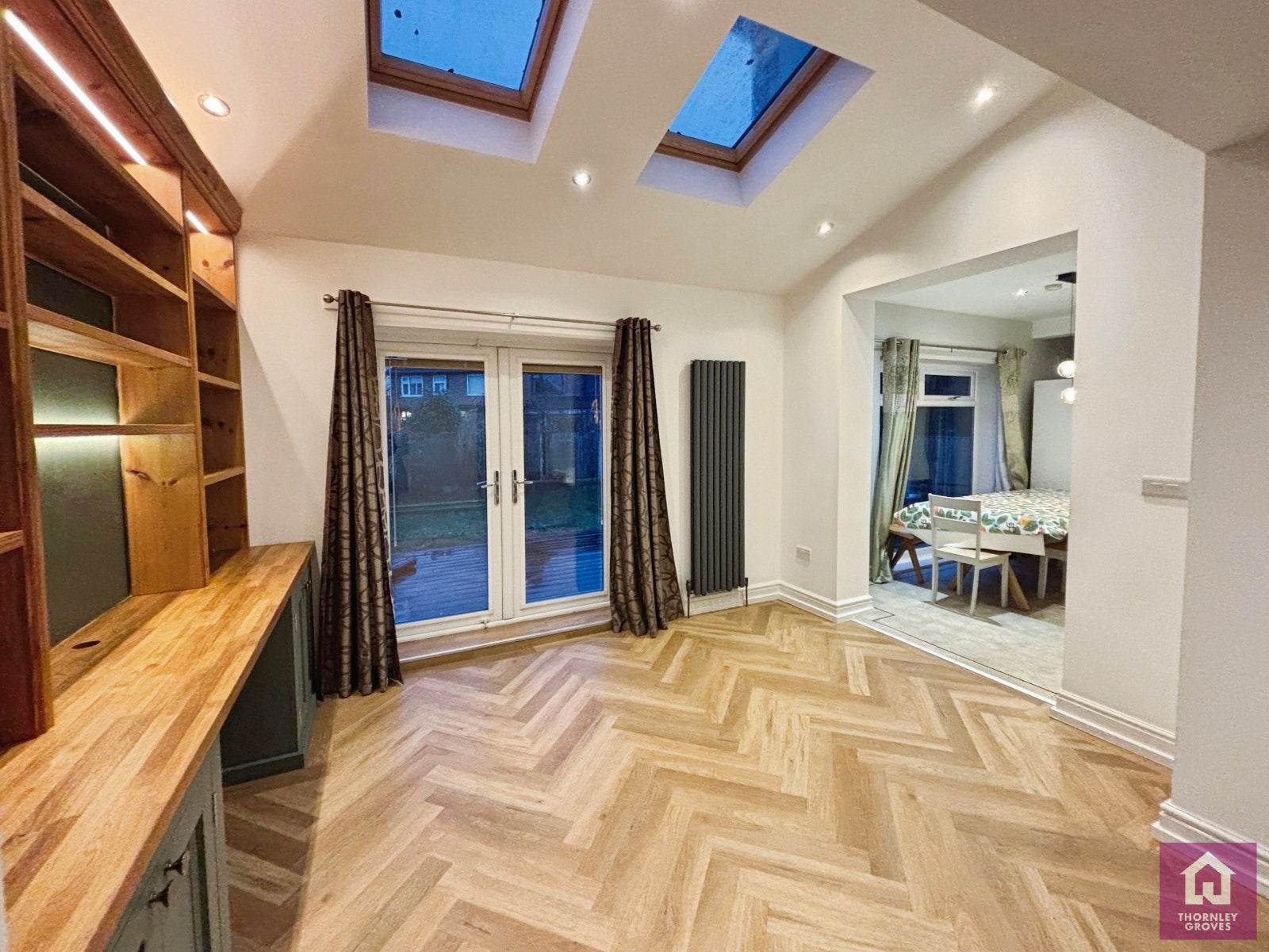 Room Ruabon Road in Manchester