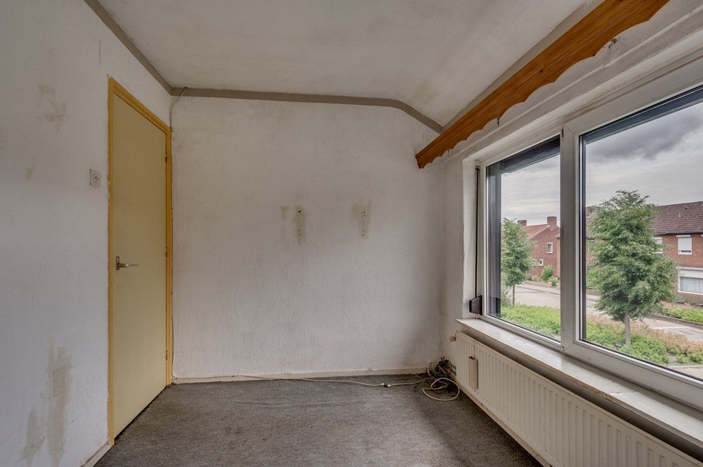 Twee-onder-één-kap te koop: Oude Baan 17, Reuver
