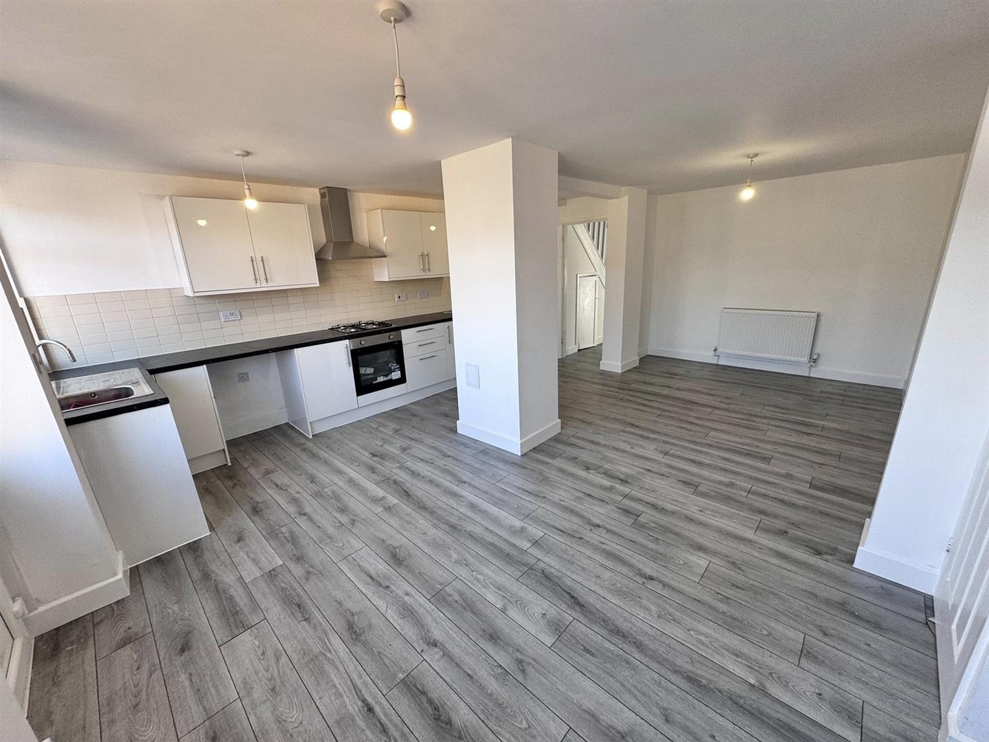 Flat Cheveral Avenue in Coventry