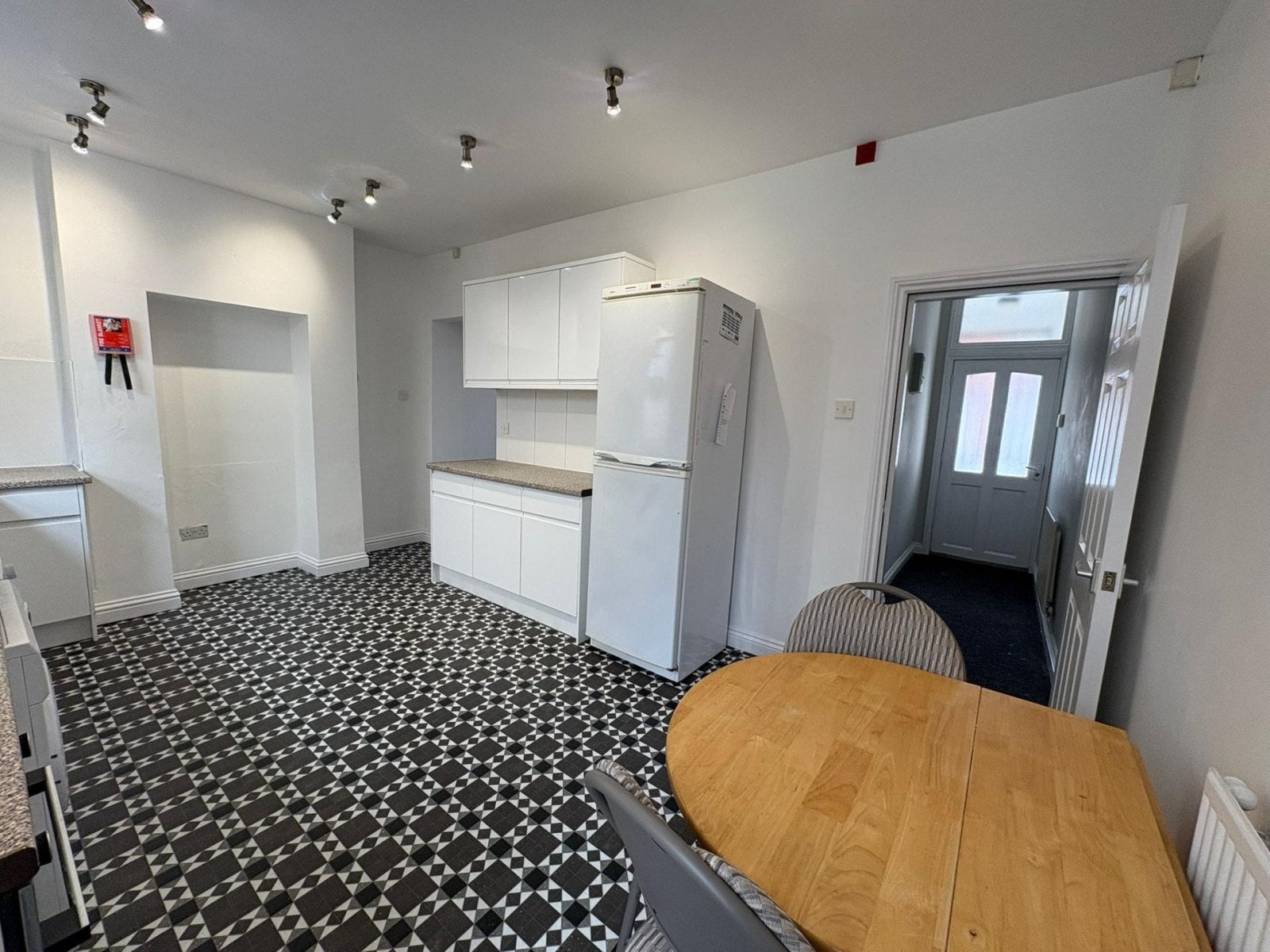Flat Lancing Road in Sheffield