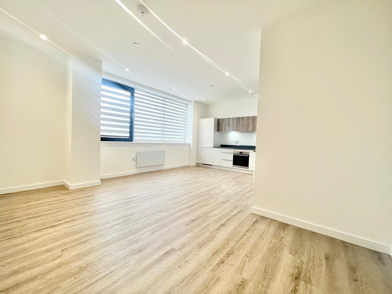 Flat Alençon Link in Basingstoke and Deane