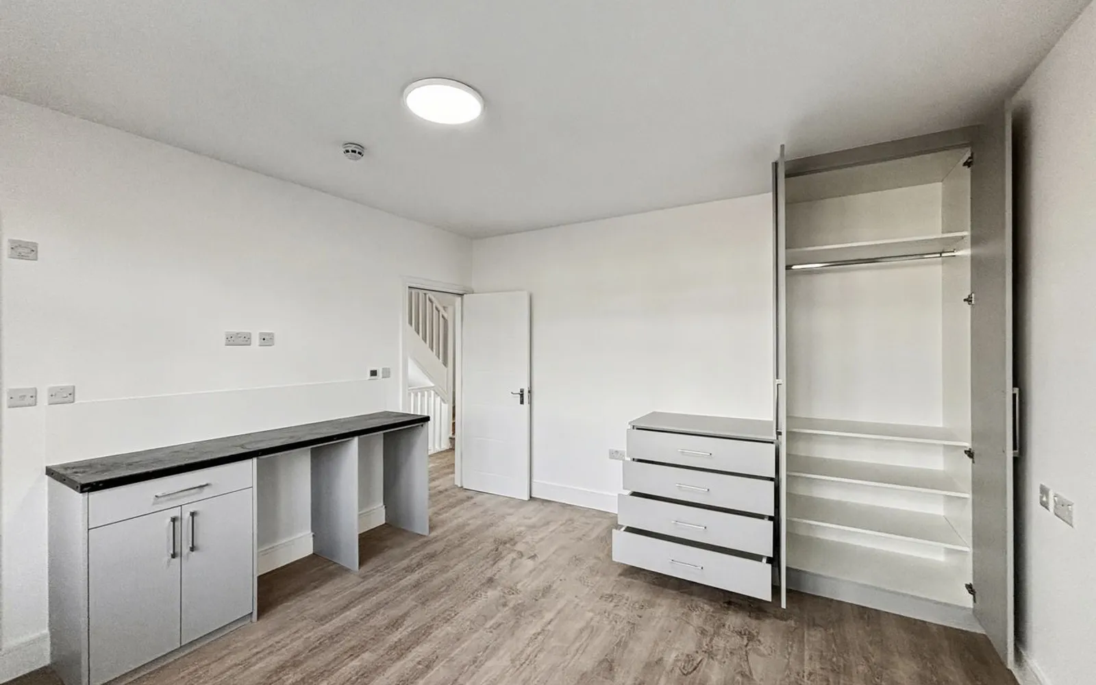 Room Kenton Road in Greater London