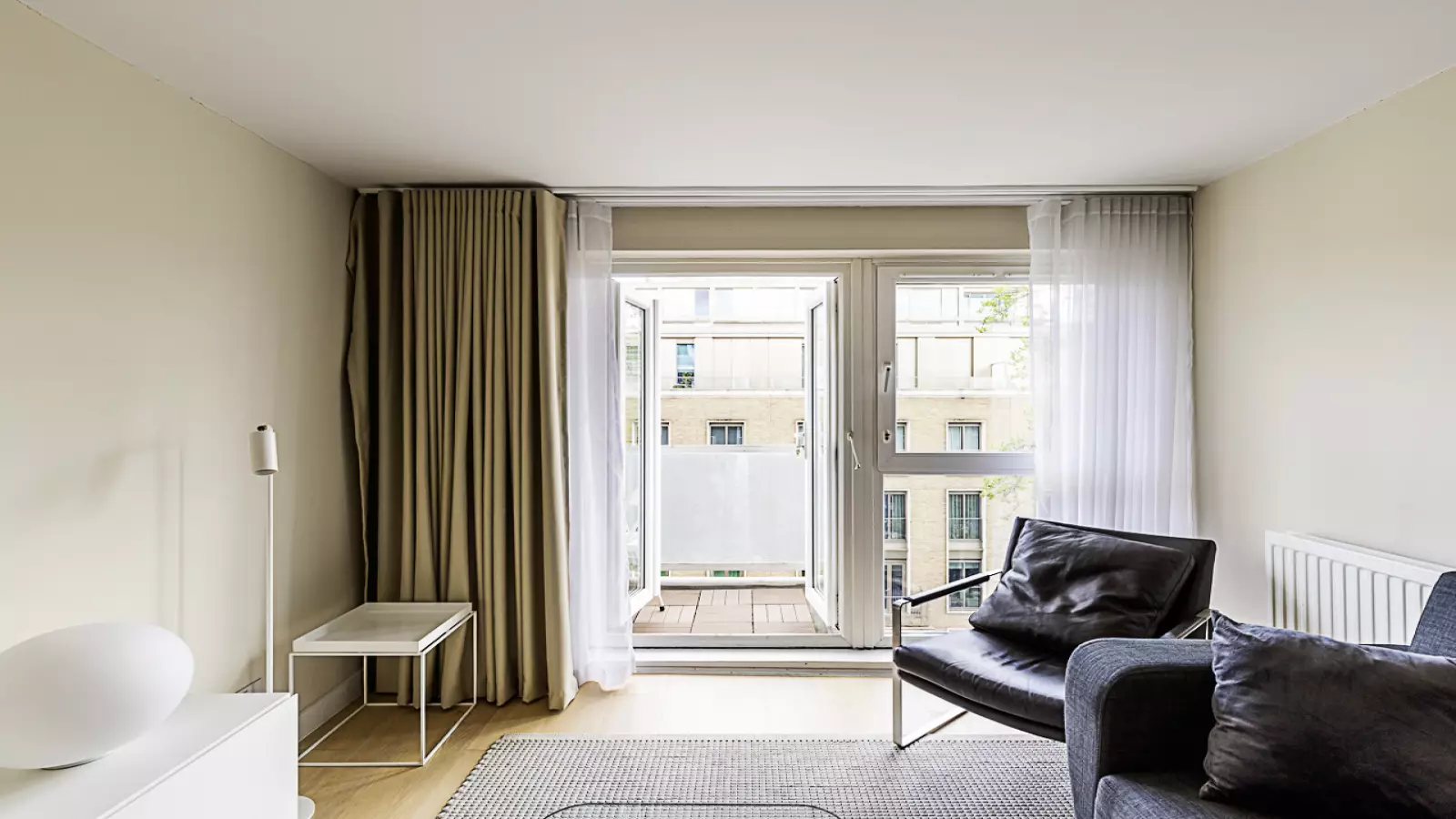 Flat Eaton Terrace in City of Westminster