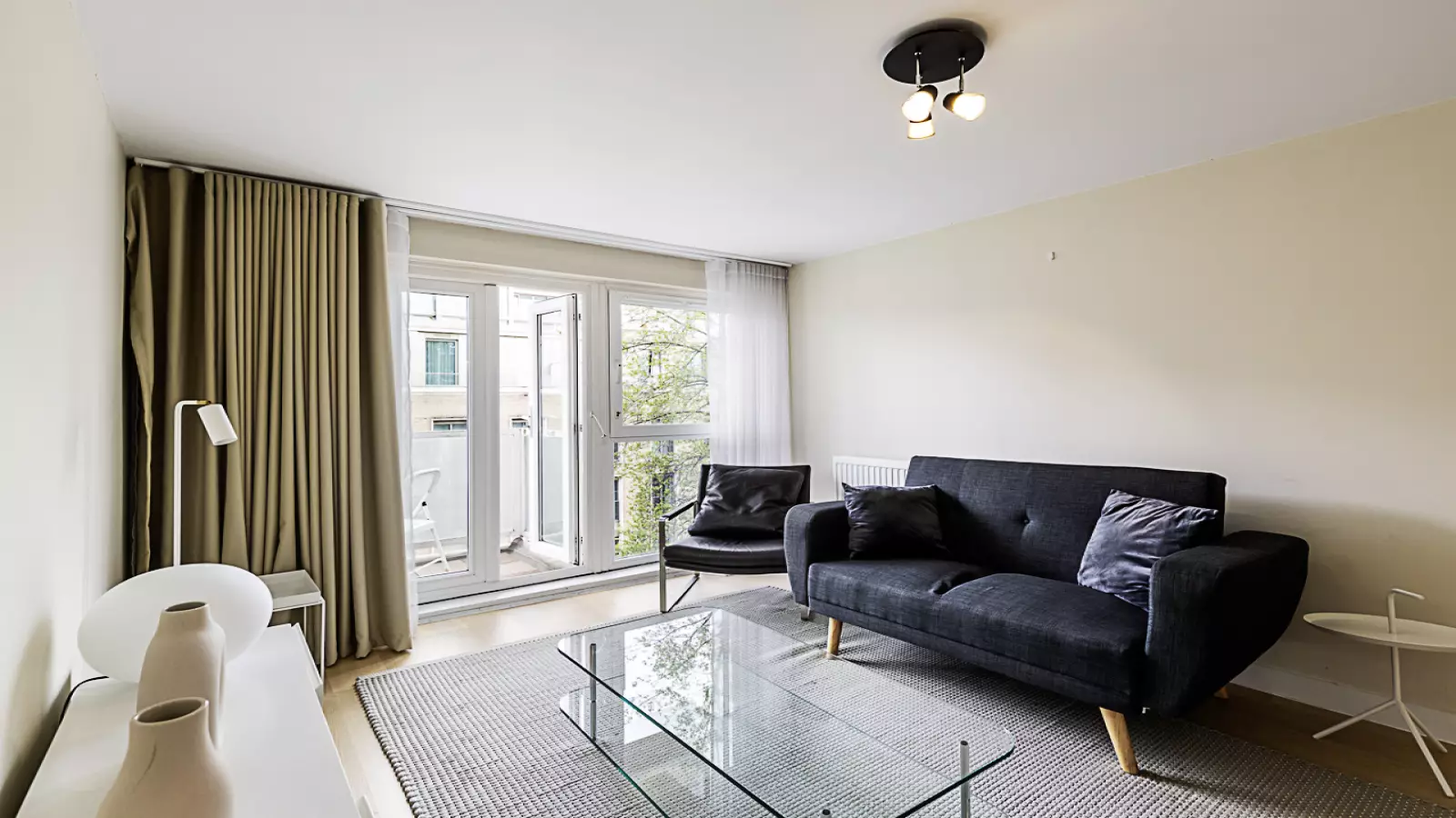 Flat Eaton Terrace in City of Westminster