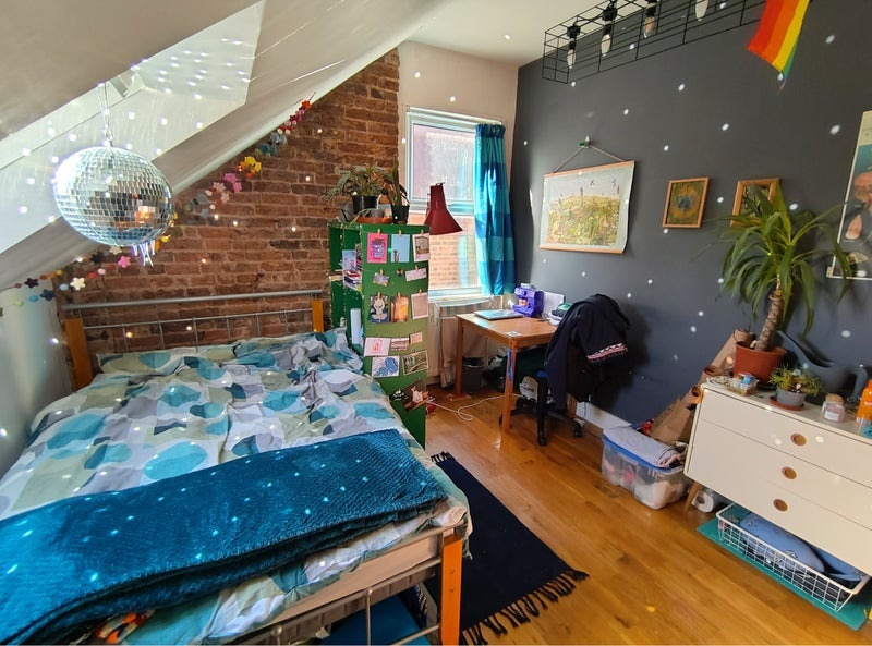 Room Warminster Road in Greater London