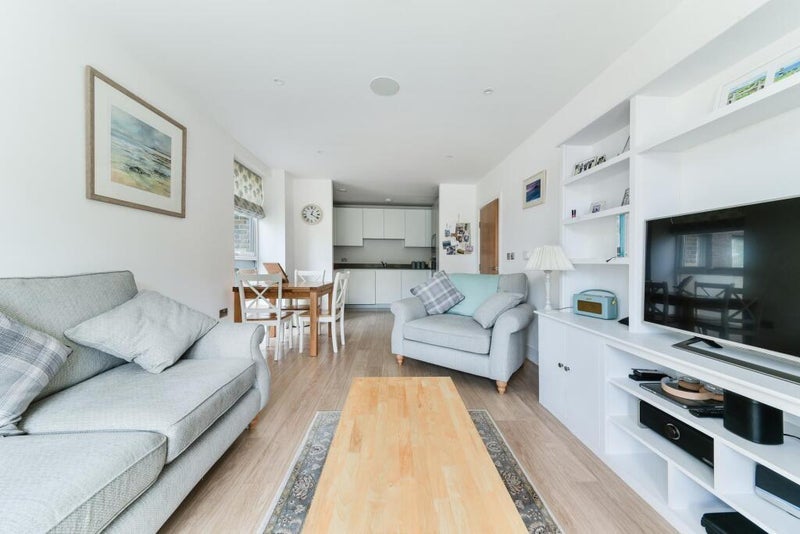 Flat Stockwell Park Walk in Greater London