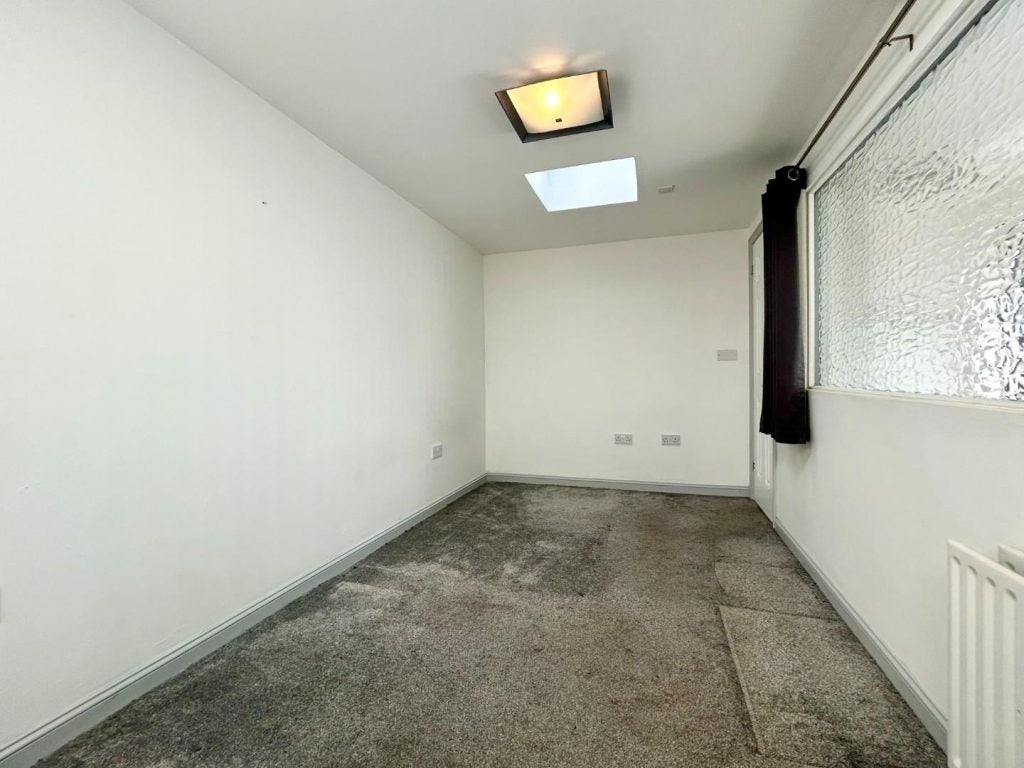 Flat Elm Grove in Brighton