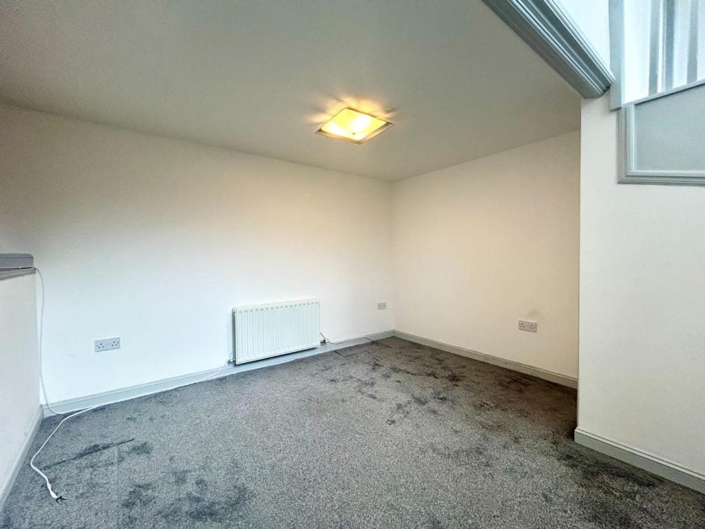 Flat Elm Grove in Brighton