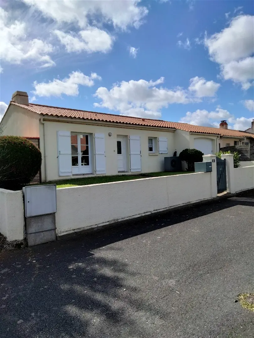 House Rue Ernest Rutherford in Rezé