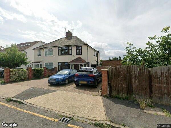 Room Dale Avenue in Greater London