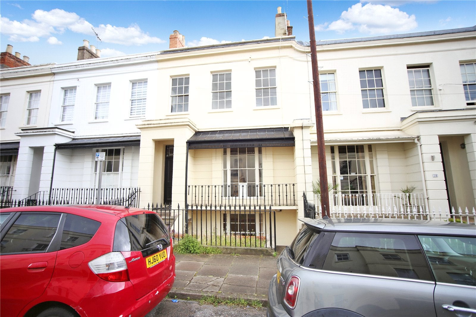 Flat Grosvenor Place South in Cheltenham