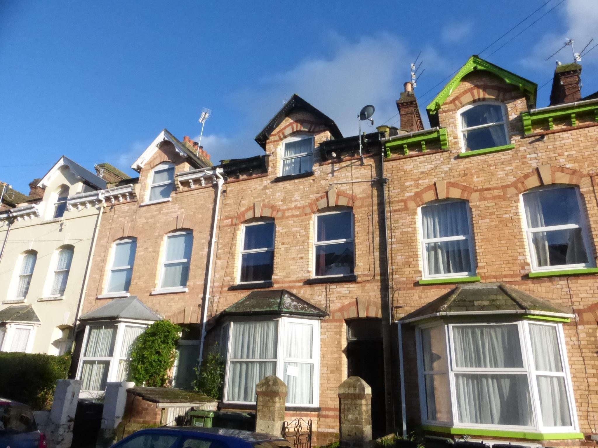 Flat Raleigh Road in Exeter