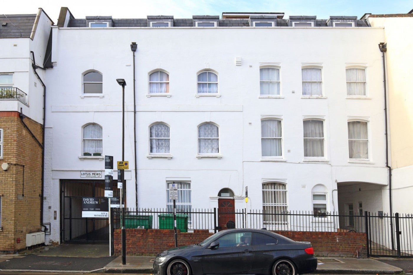 Flat Lotus Mews in Greater London