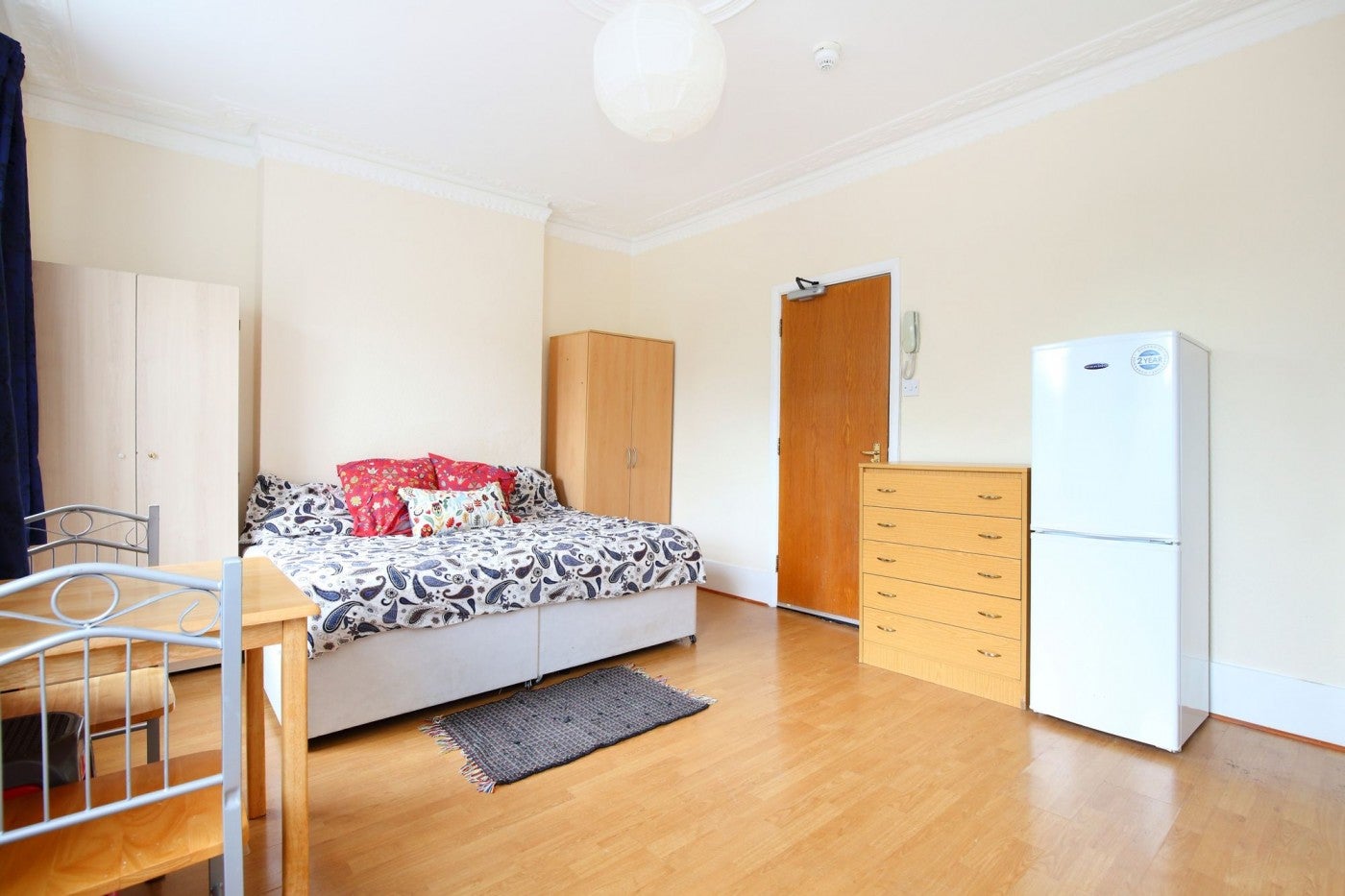 Flat Lotus Mews in Greater London