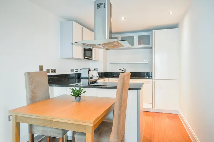 Flat Primrose Hill Road in Greater London