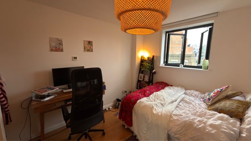 Room Mare Street in Greater London