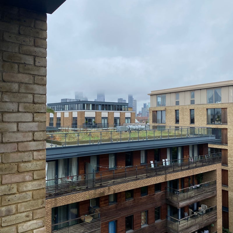 Flat Albatross Way in Greater London