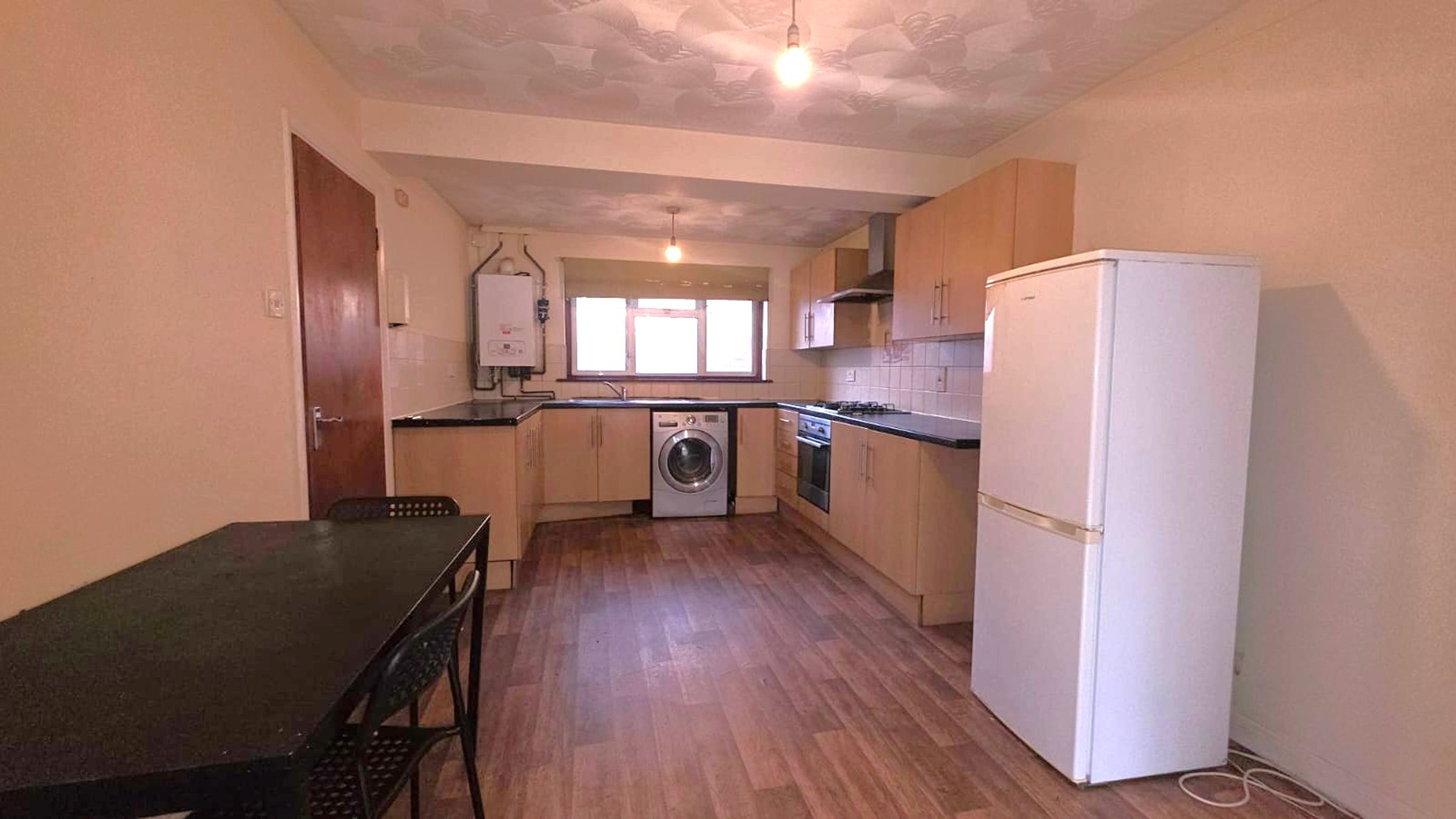 Flat Manpreet Court in Greater London