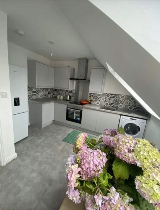 Room Whalebone Lane North in Greater London