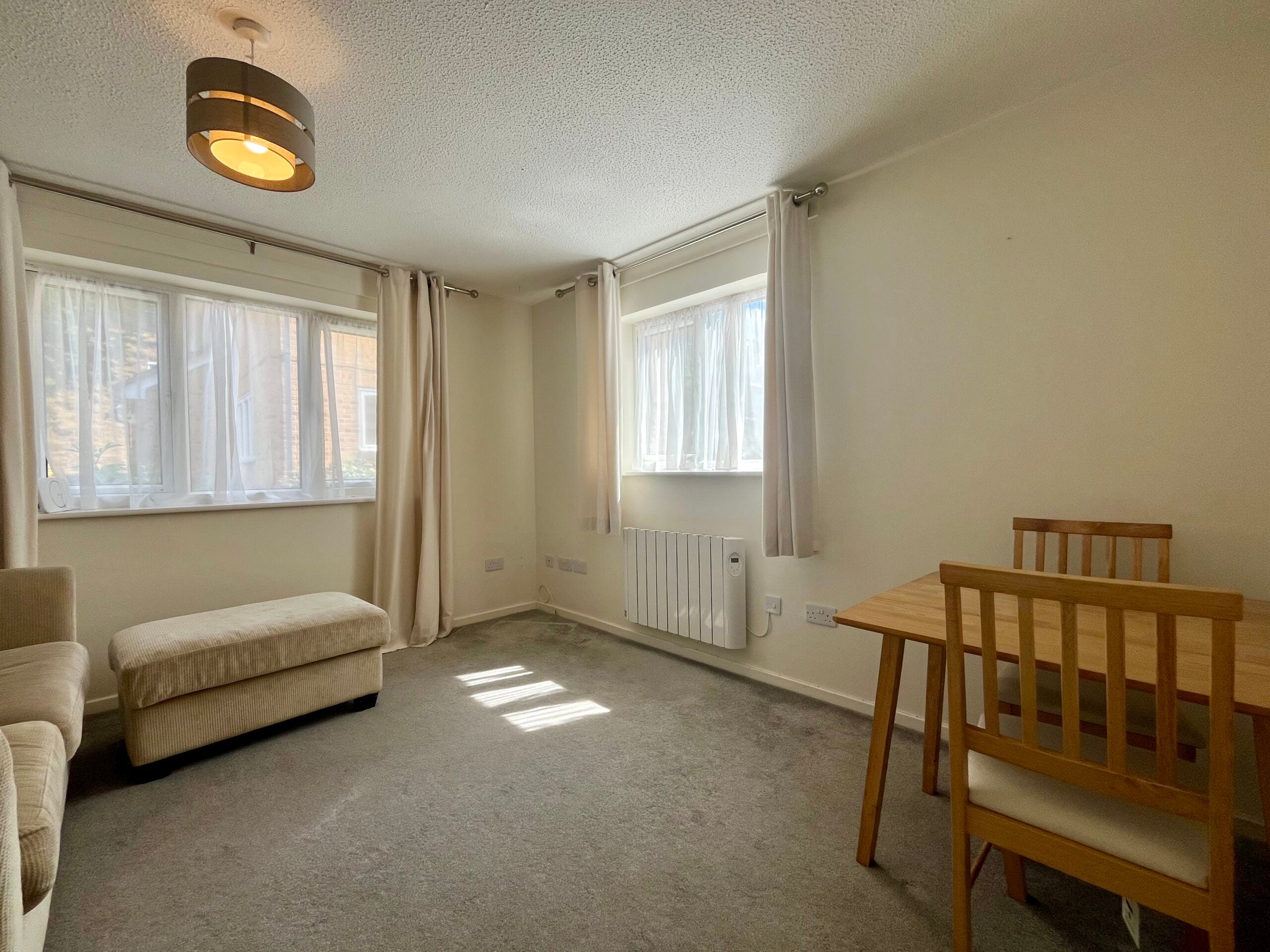 Flat Flamborough Close in Peterborough
