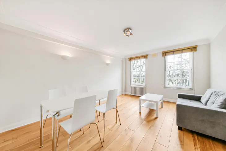 Flat Eton College Road in Greater London