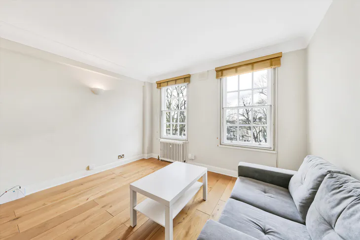 Flat Eton College Road in Greater London