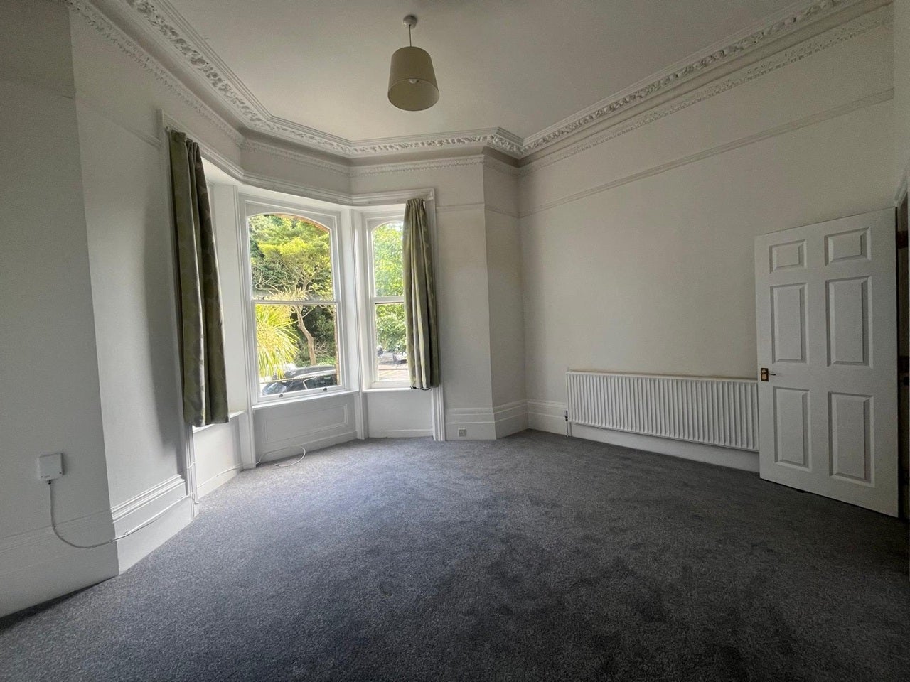 Flat Westbourne Gardens in Folkestone and Hythe District