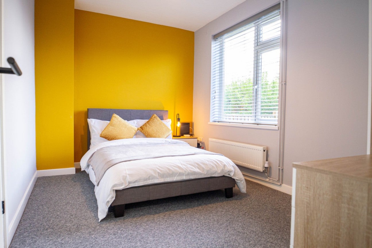 Room Winchcomb Road in Norwich