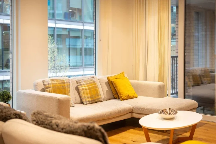 Flat Hermitage Street in City of Westminster