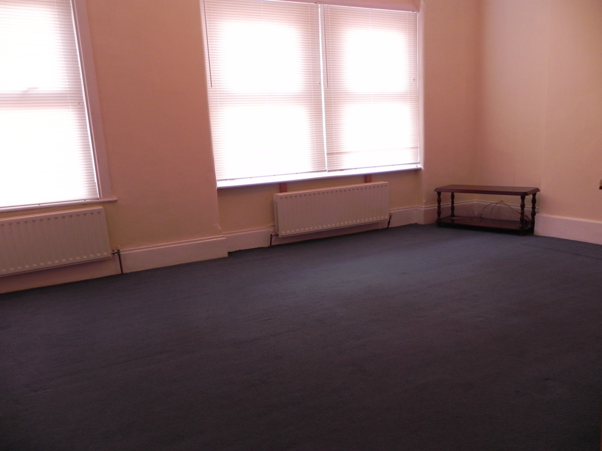 Flat Coverton Road in Greater London