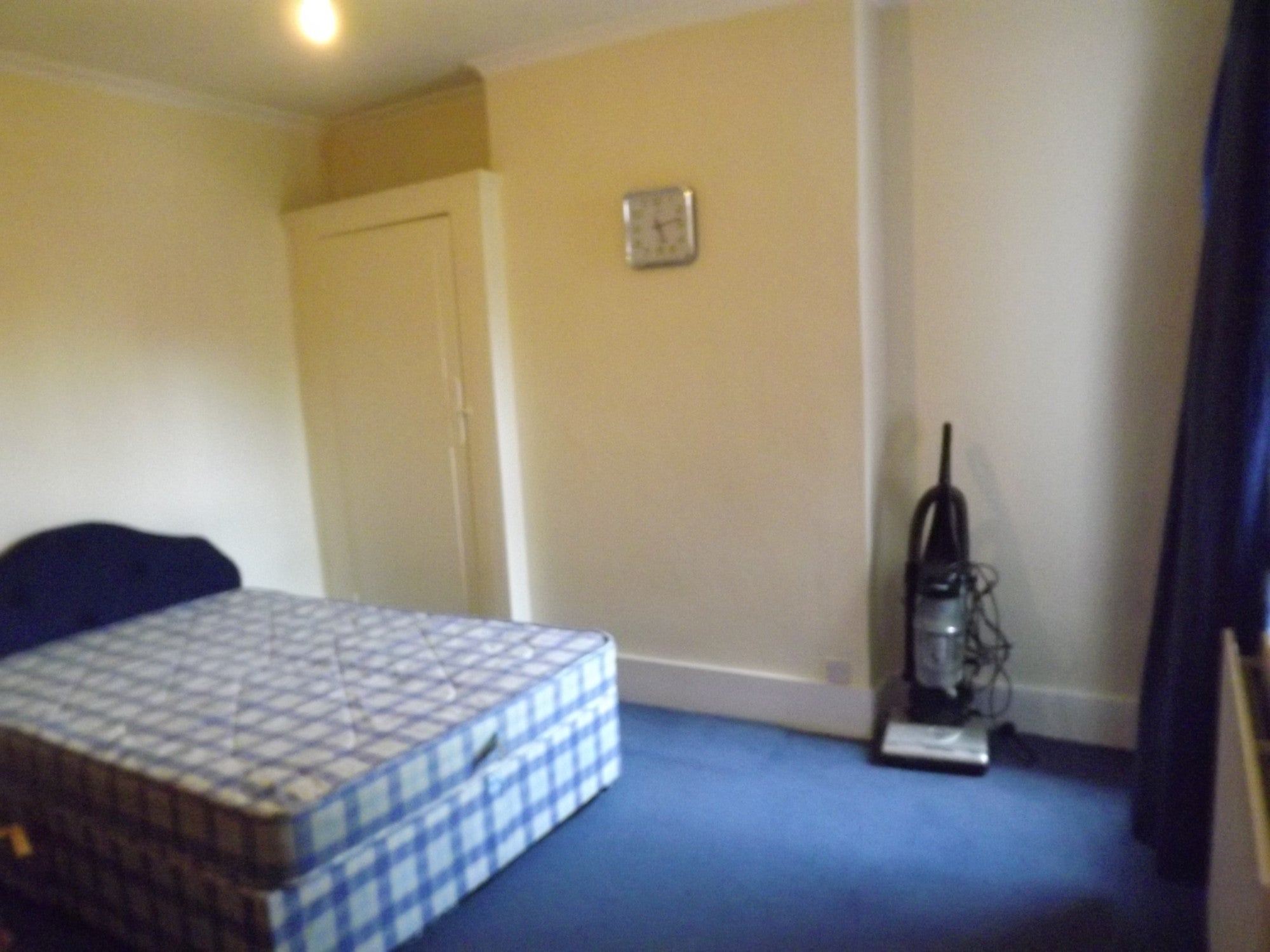 Flat Coverton Road in Greater London