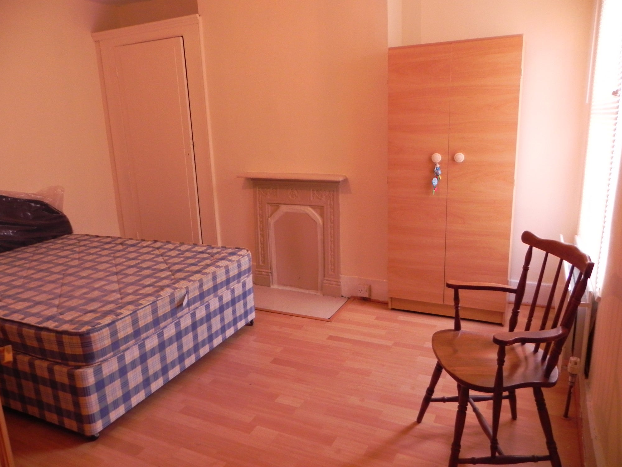 Flat Coverton Road in Greater London