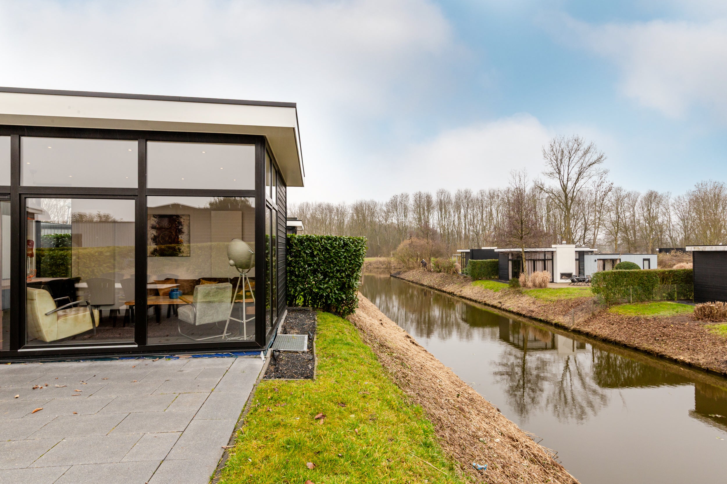 Vrijstaande woning te koop: Zuiderweg 2R-0090, Halfweg