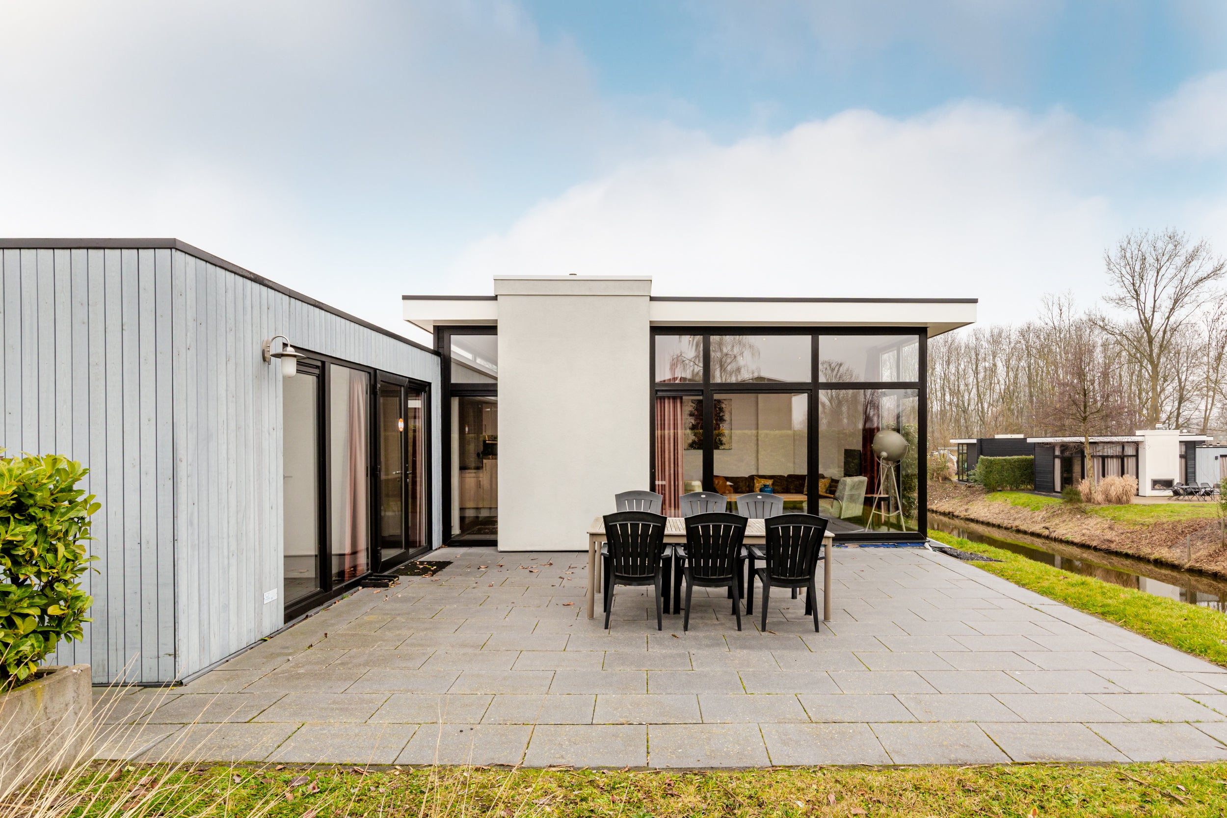 Vrijstaande woning te koop: Zuiderweg 2R-0090, Halfweg