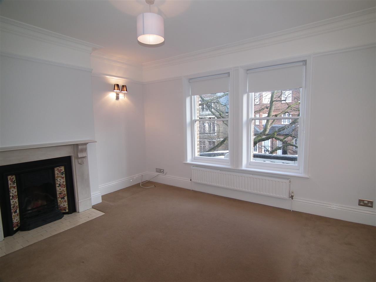 Flat Fitzjohn's Avenue in Greater London