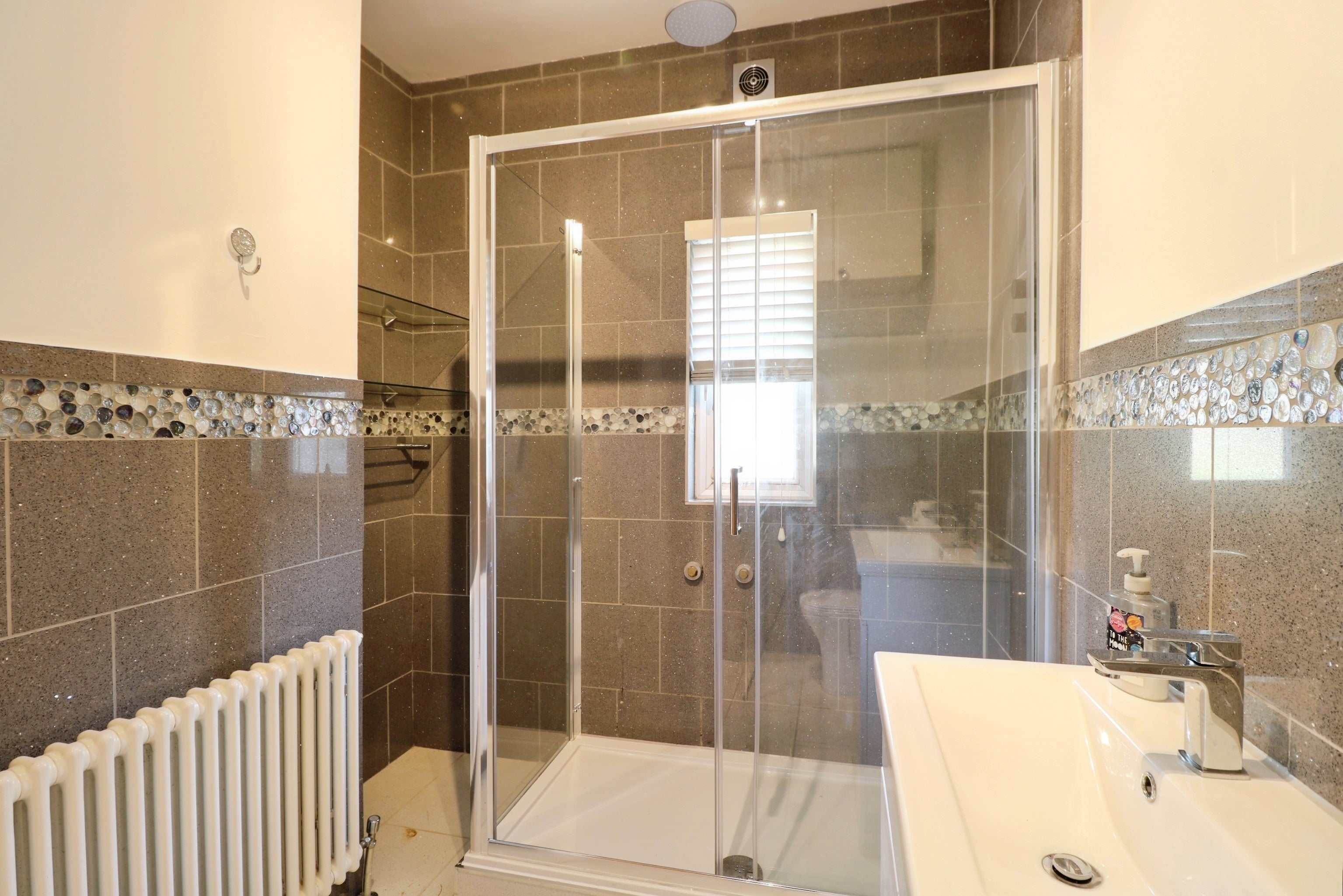 Flat Prince Avenue in Southend-on-Sea