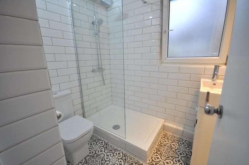 Room Bakersfield in Greater London