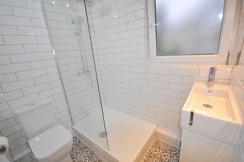Room Bakersfield in Greater London