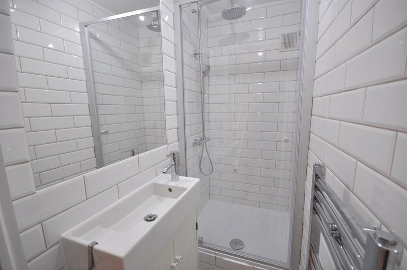 Room Bakersfield in Greater London