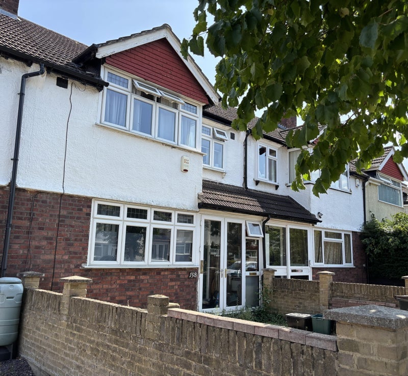 Room Clock House Road in Greater London