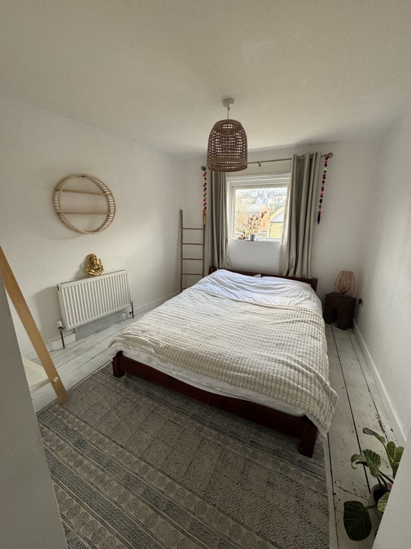 Room Wood Vale in Greater London