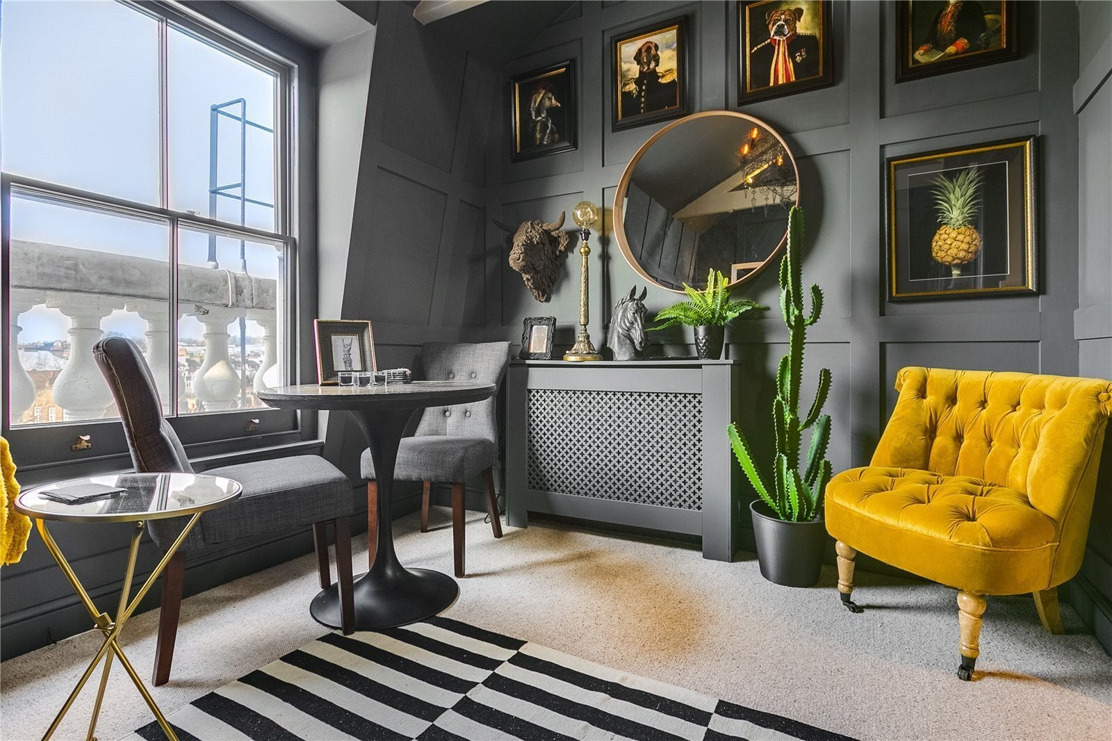 Flat Onslow Mews West in Greater London