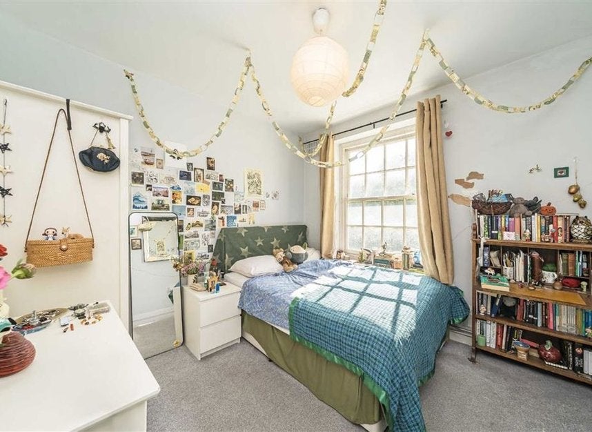 Flat Kennington Park Road in Greater London