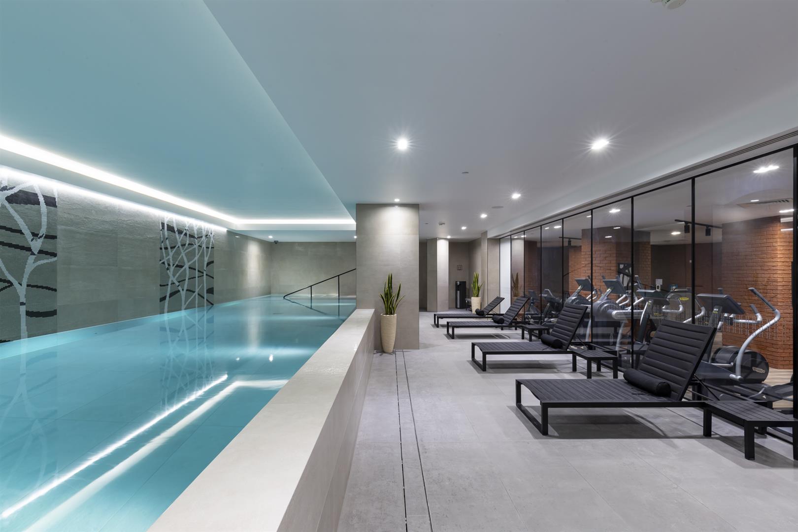 Flat Exchange Gardens in Greater London