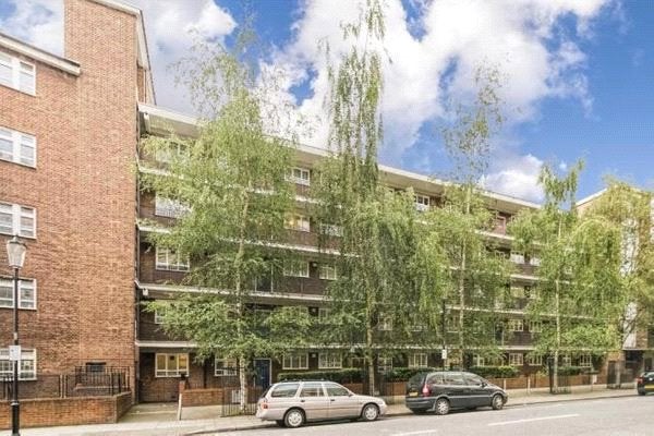 Flat Lucan Place in Greater London